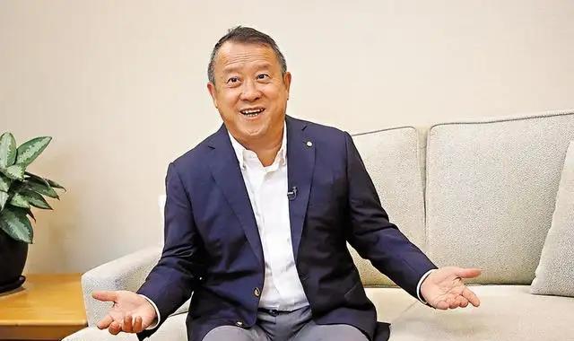 曾志伟|曾志伟：因嘲笑容祖儿龅牙、香肠嘴，差点与家人阴阳两隔