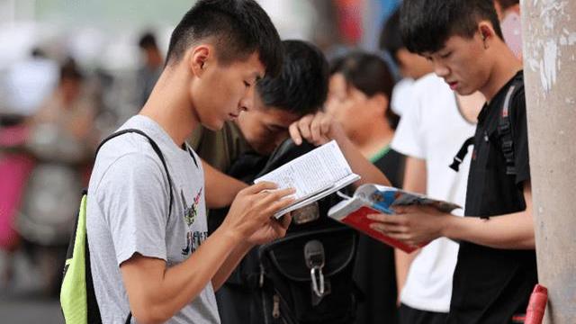 大学|一位中等考生的自述：“宁上专科也不报本科”，引起众多学子共鸣