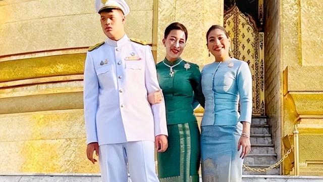 继母|17岁提帮功面临艰难抉择，迎接储妃疏远继母，近照镜头神情凝重