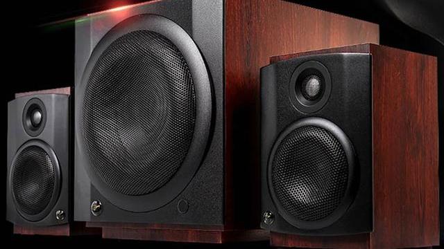 北汽蓝谷|想体验8英寸震撼低音效果？买惠威M80W2.1声道旗舰桌面音箱就行