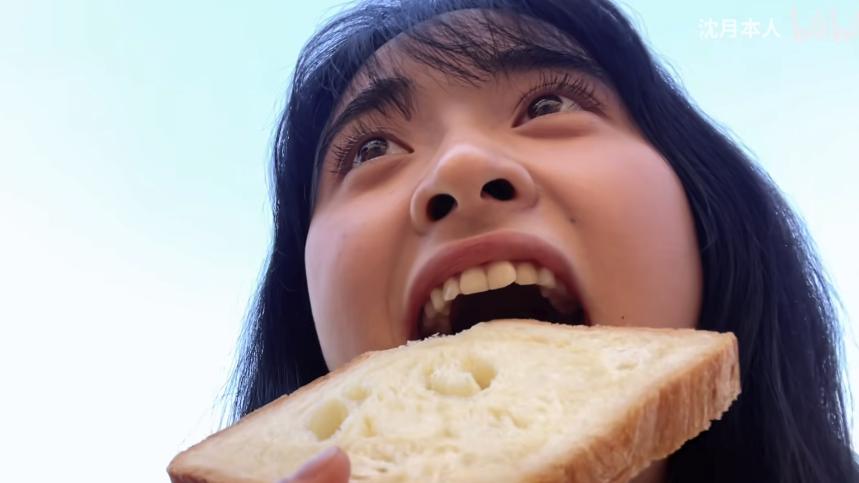 明星|“丑”到被骂上热搜，其实她不当女明星也挺好的