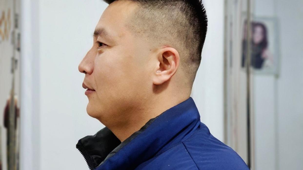 紧身裤 2022春节男发怎么剪？我看好这几种，帅气堪比换脸