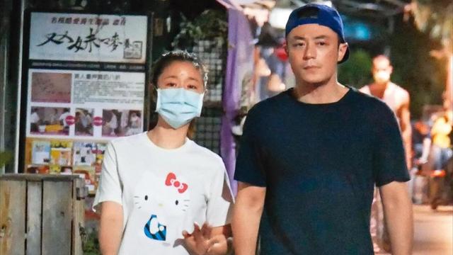 林心如|霍建华带老婆孩子逛街走迷路，3岁小海豚完全复制粘贴林心如