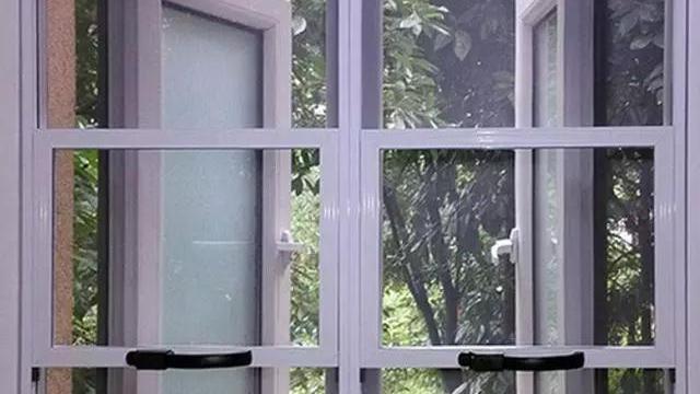 不锈钢纱窗早就过时了，如今都潮流装这种代替，安全美观又实用！