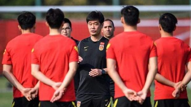 国足|东方不亮西方亮！国足再获3大喜讯，日韩望尘莫及，国足迎复兴良机
