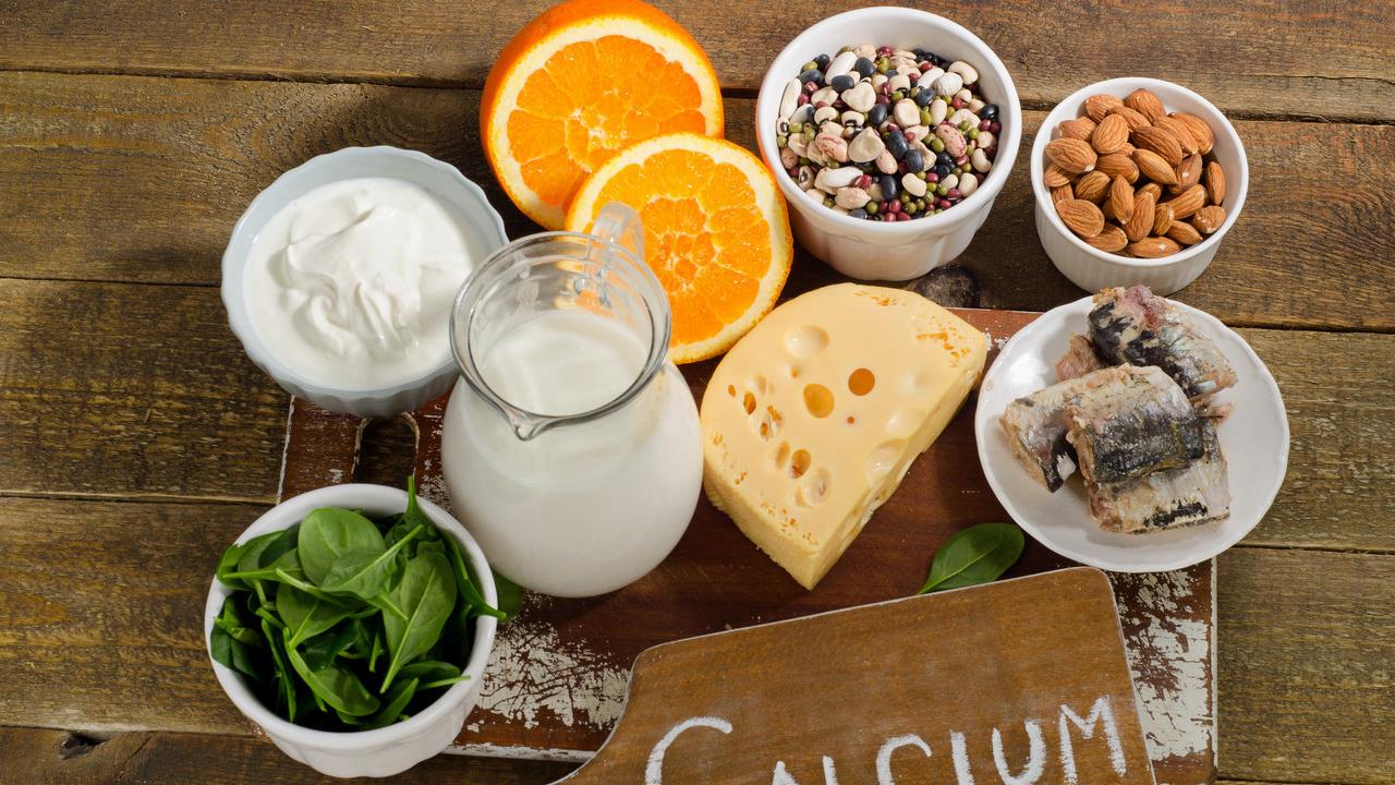 补钙|原来吃虾皮并不补钙？真正补钙的是这4种食物，很多人并不爱吃