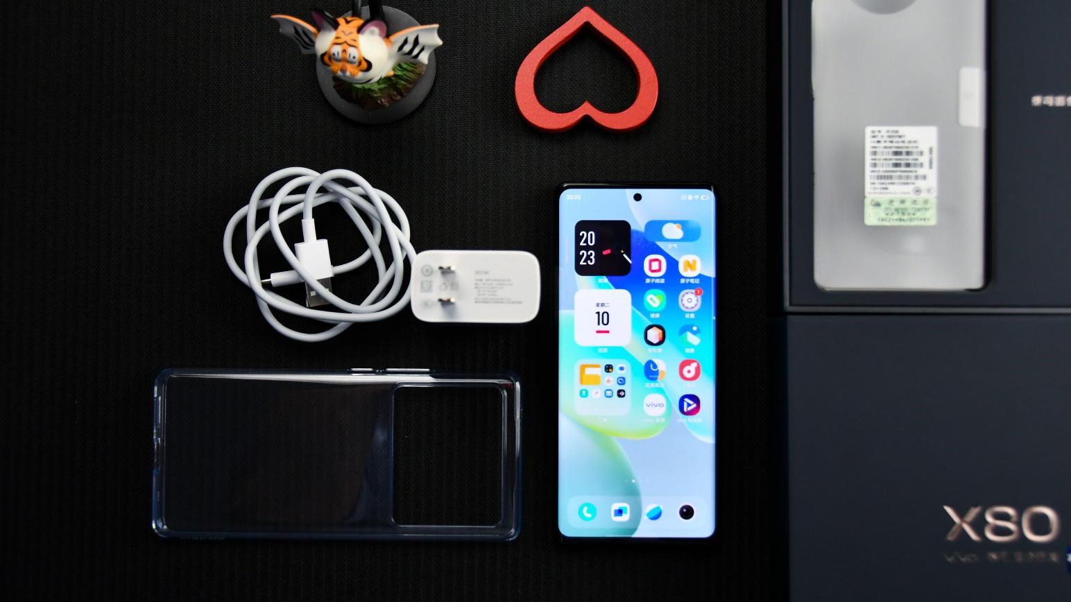 一加ace|旗舰级标杆之作，vivo X80开箱简评