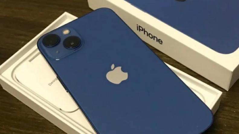 iPhone|苹果被罚款之后，终于妥协了，网友：多花钱的时代可算过去了