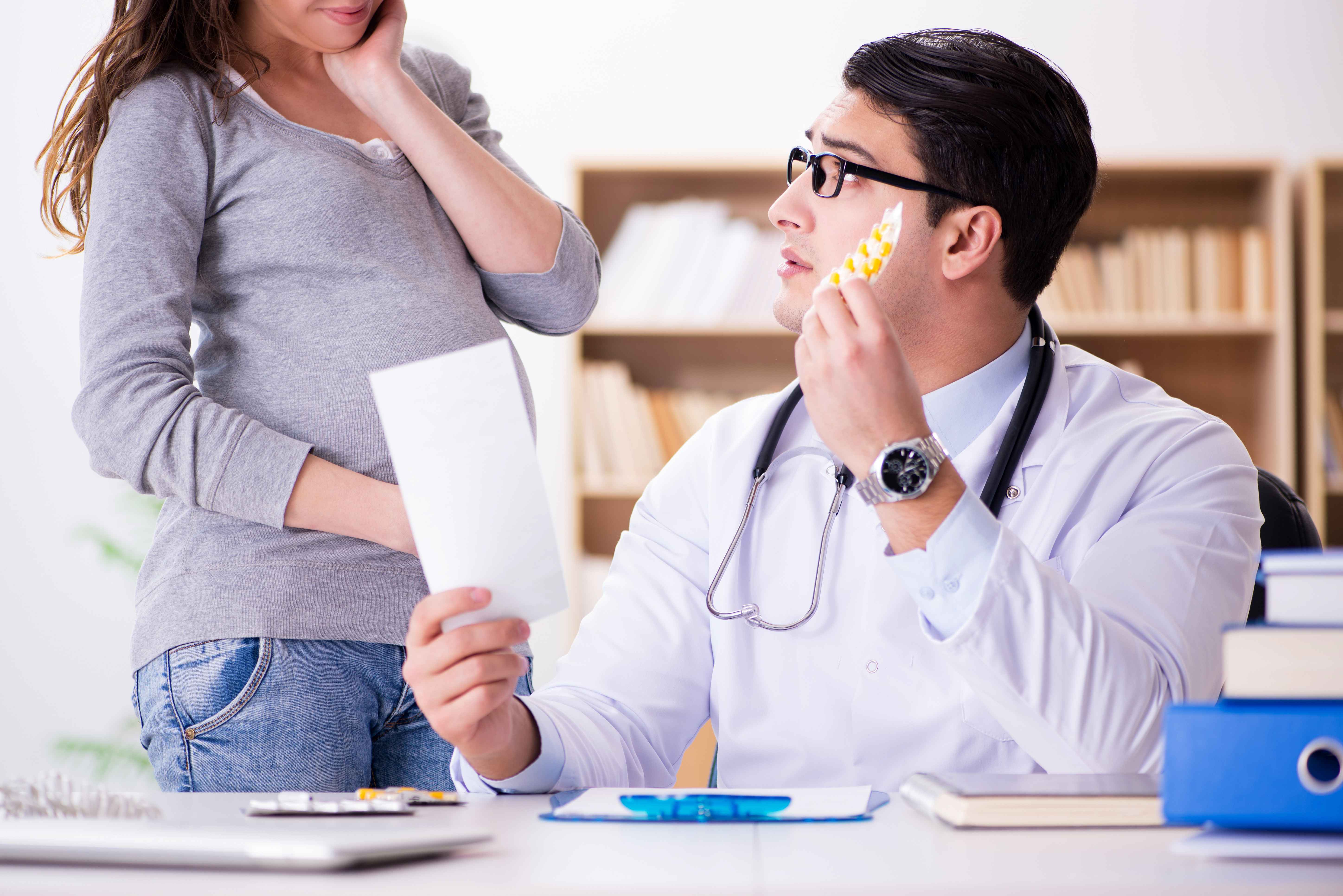 医院|明明医院有药房，为何医生让患者外出买药？是利益挂钩？一文分析