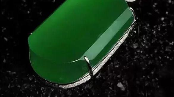 翡翠|翡翠已经成为了投资品，但是知道它的档次，只有高品质的才有价值