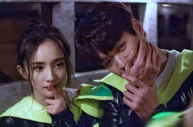 秦霄贤|八卦曰：AB任嘉伦争番，蔡徐坤包场，秦霄贤洗白，少女妈教大勋花