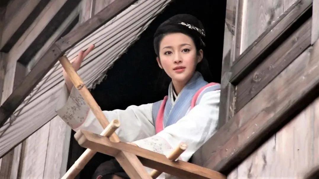 甘婷婷 有种“蜕变”叫甘婷婷，减肥成功拍性感大片，自称曾饿到手发抖