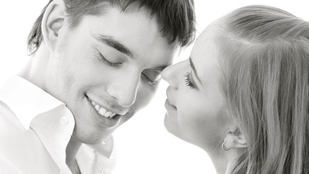 女人喜欢你，会给你这些暗示，别错过好姻缘