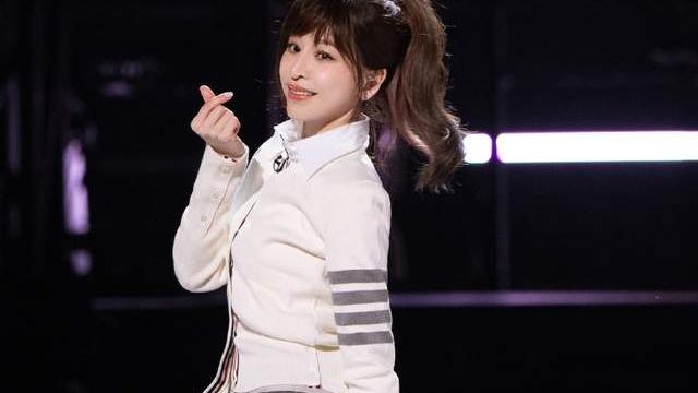 王心凌|浪姐3首播，王心凌学院套装基础但大牌，谭维维定制裙配20万耳环