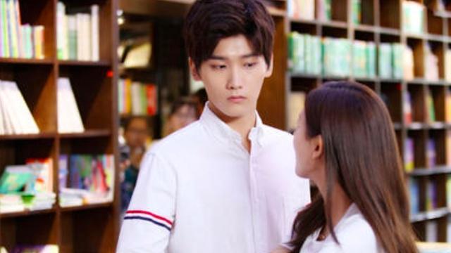 邢昭林|《世界欠我一个初恋》霸道来袭，林更新身边的小侍卫也独当一面了