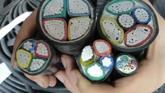 水电工说电线越大越好，家用明明2.5平方就够了，不是吗？