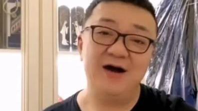 于大宝|于大宝散步检验谁是球盲？董路与外教观点相反，穆帅瓜帅会怎么看