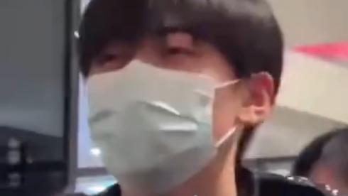 焉栩嘉|焉栩嘉恋情风波后首露面，喊话闪开：我没时间跟你们耗，闪开