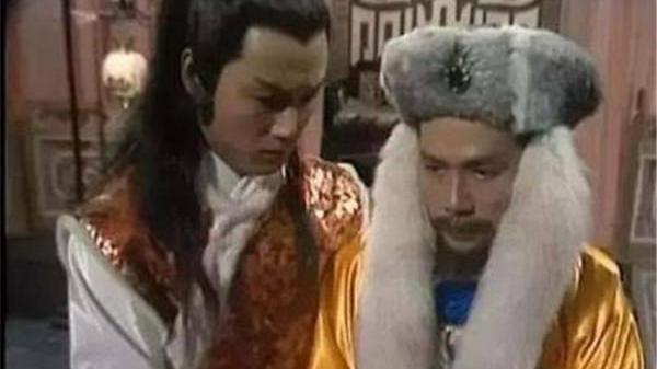 杨康|射雕英雄传：如果是亲生的，完颜洪烈还会丢下中毒的杨康不管吗？