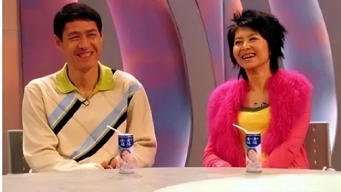 金晨|著名歌手甘萍：嫁足球运动员，深陷桃色绯闻，她的婚姻状况如何？