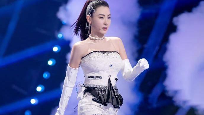 张柏芝|张柏芝无美颜生图，离开美颜滤镜，真实身材一目了然