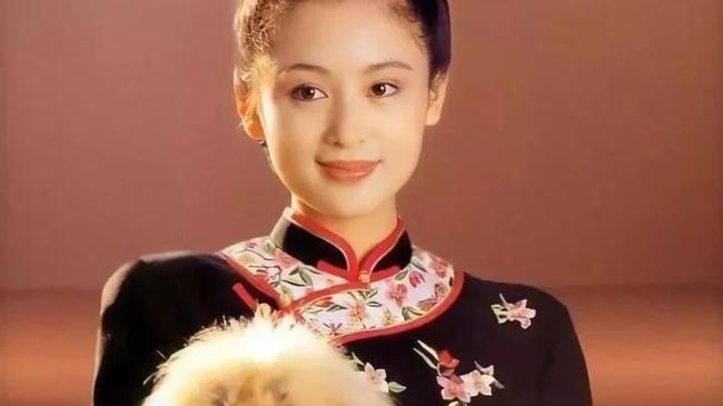 古典|她从画中走来，集古典美与现代美于一身，人们说她是大陆第一美人