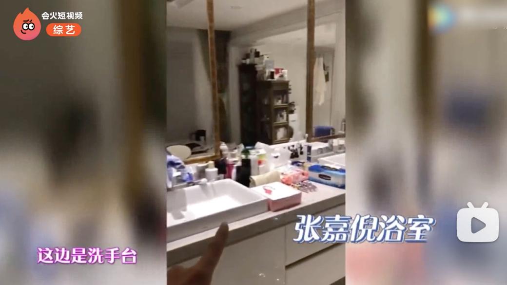 任敏|张嘉倪买超庆生文案惹争议，网友怀疑人婚变，结婚6年没办婚礼