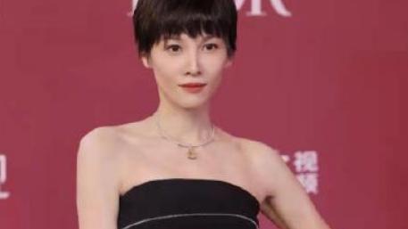 整容|张蓝心吐槽自残式整容，点酒窝打精灵耳，别人一见就问：你脸呢？