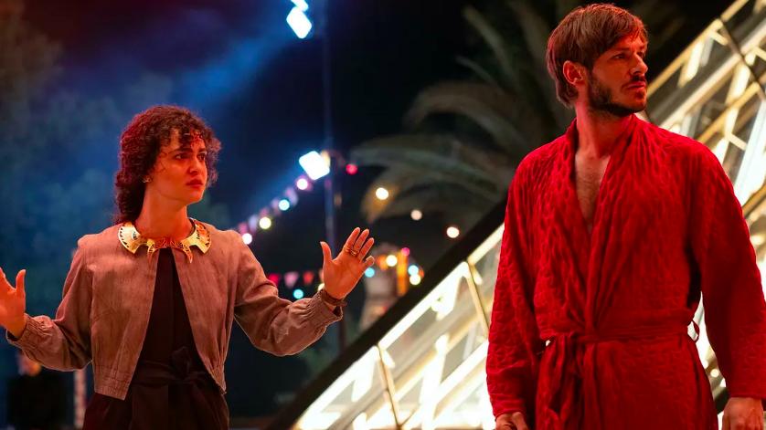 月光骑士|《月光骑士》第3集：孔苏被囚禁在石像中, 阿米特即将复活！