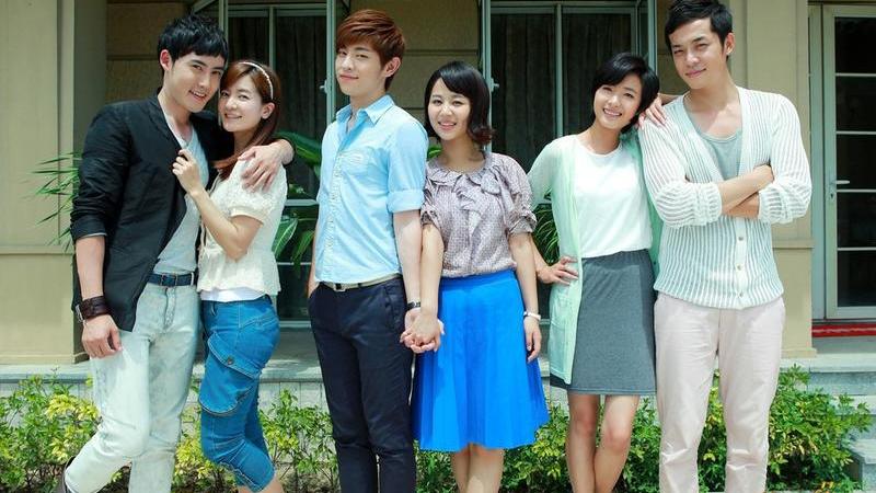 安杰|看《花非花雾非雾》葡萄跟凤凰的前生今世