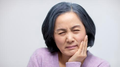 脂肪肝|40岁后，频繁上火牙痛、牙齿松动！中医：简单一招，牙齿或慢慢变牢固