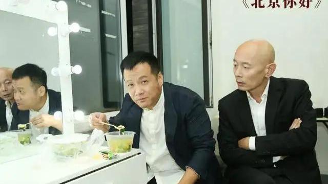 宁浩|宁浩两部重头戏立项，或搭档葛优拍喜剧片，另一部很像《药神》