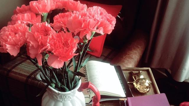 参观朱丹的豪宅，全屋装修时尚高档，生活中周一围太宠爱她了