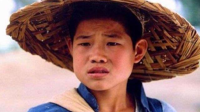 影帝|谢孟伟自曝：以前代言费500万，现在拿影帝了，代言费少于1亿不接