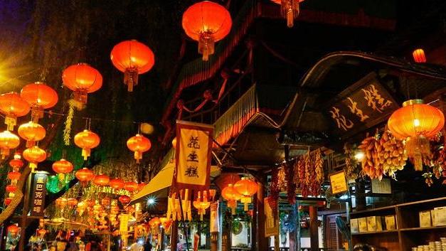 宋城|中国最挣钱的仿古建筑，每年接待超千万游客，门票贵但好评如潮