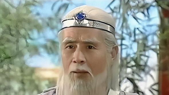 蓝天野|蓝天野：演员就是演员，如果退休就养两只狗一个叫大师一个叫泰斗