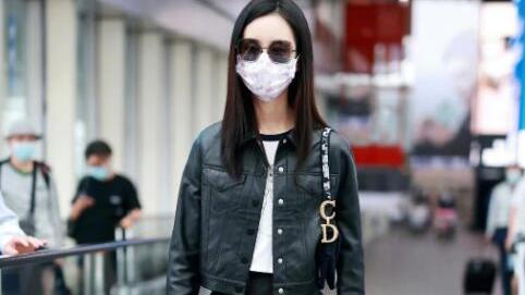 赵丽颖|女明星机场私服大PK！赵丽颖逐渐“幂化”，吴宣仪进步很明显