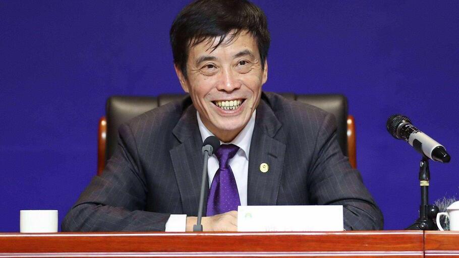 中国足协|山东球迷颤抖了！足协龌龊事曝光，陈戌源摘桃子，裁判管理重回老路