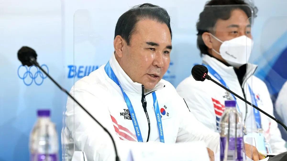 韩国队|国际滑联正式宣布，揭穿韩国队无理取闹谎言，大合照除名拍手叫好
