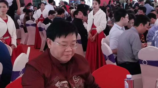 广东电视台|广东电视台节目主持人郑达进退两难，他是否真的要跟观众说再见了