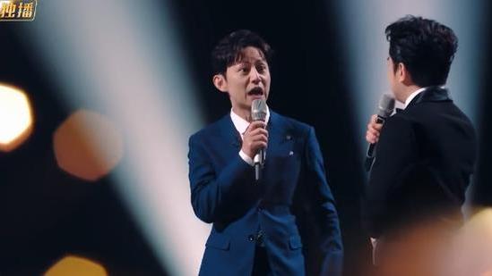 林子祥|林子祥、叶倩文夫妻对决，何炅脑回路清奇，担心收视率下滑