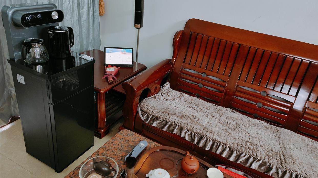 智慧生活|高端大气又智能，这款茶吧机体验效果真心不错