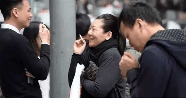 红薯|老烟民最该警惕的四个癌变信号!