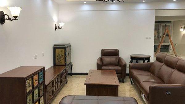 交房大半年才入住新房，当初被吐槽老气的家具大反转，太时尚了！