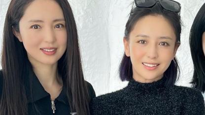 佟丽娅|佟丽娅董璇私下吃饭被拍！穿露脐装秀小蛮腰，两人脸颊酡红似少女