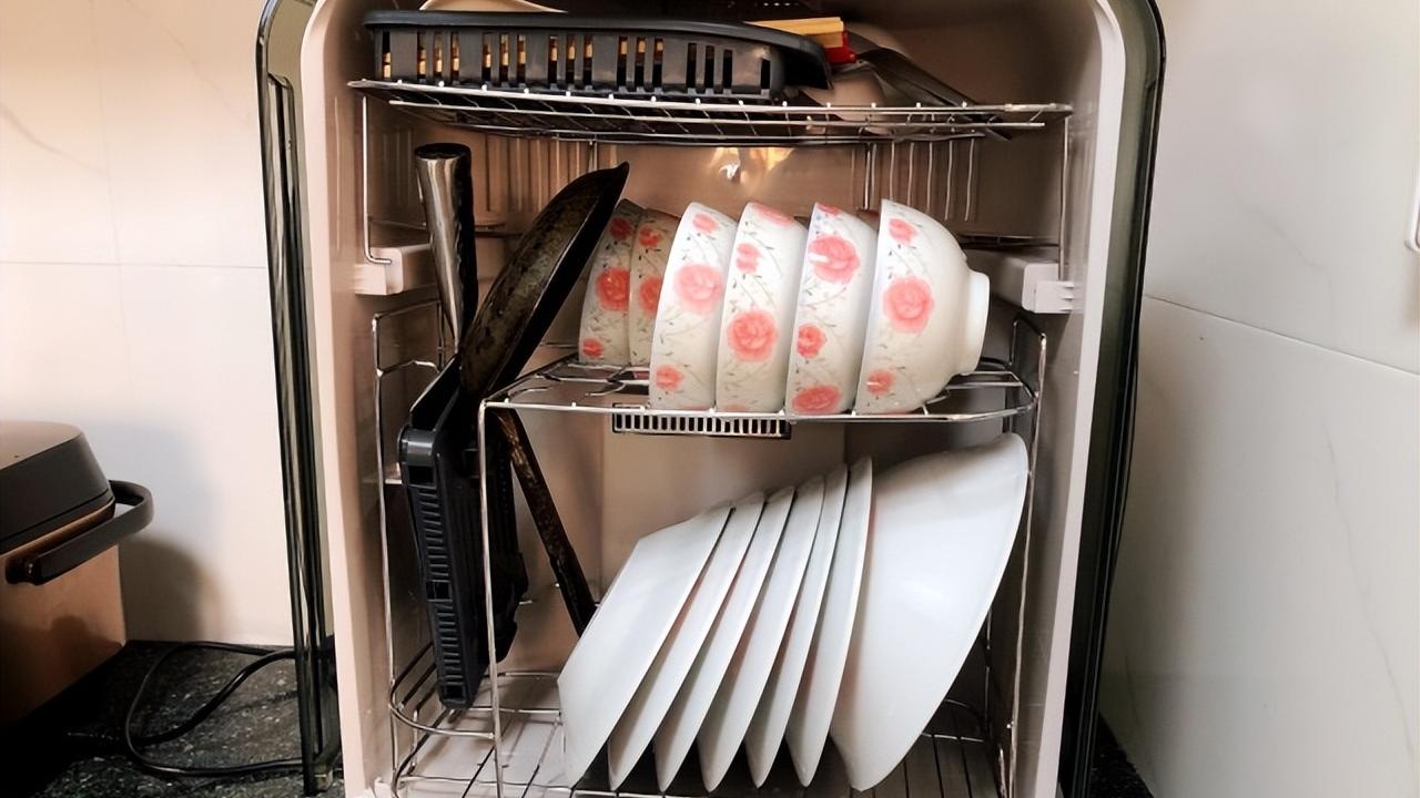 白发|建议大家：尽快改掉这5个错误的“刷碗习惯”！洗不干净还不安全