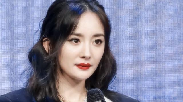 杨幂|外媒镜头下的女明星，个个都是“丑女无敌”，最后一张好恐怖