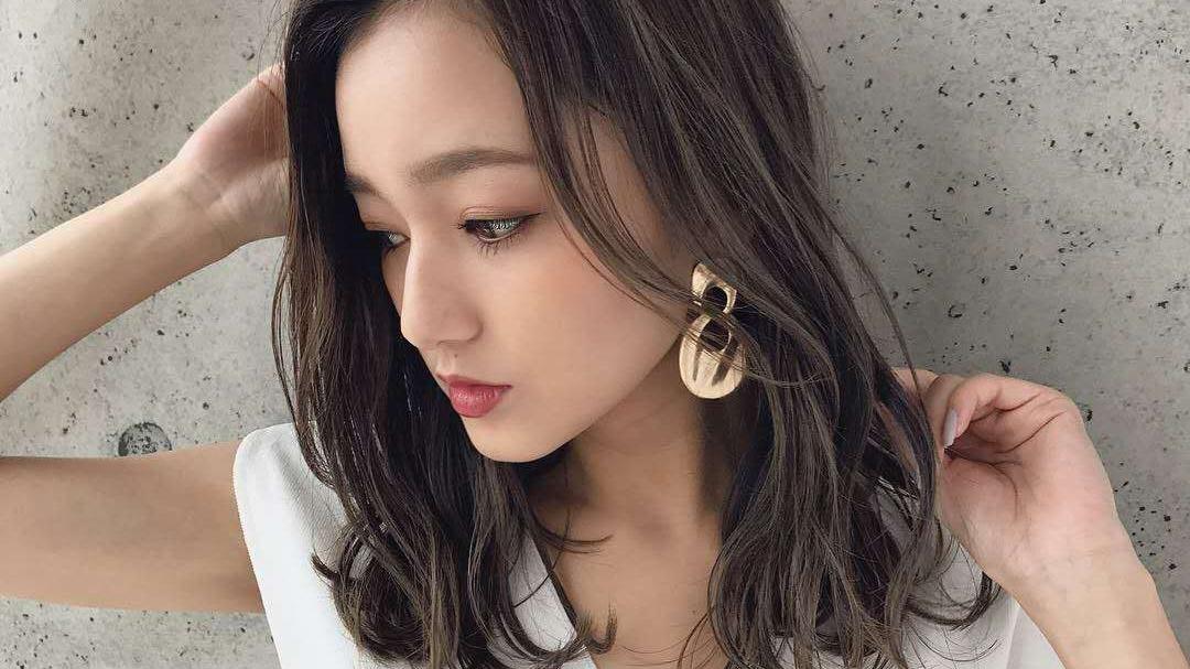 发型 挑来选去还是“锁骨发”最迷人，时尚大气显脸小，直发卷发都适合