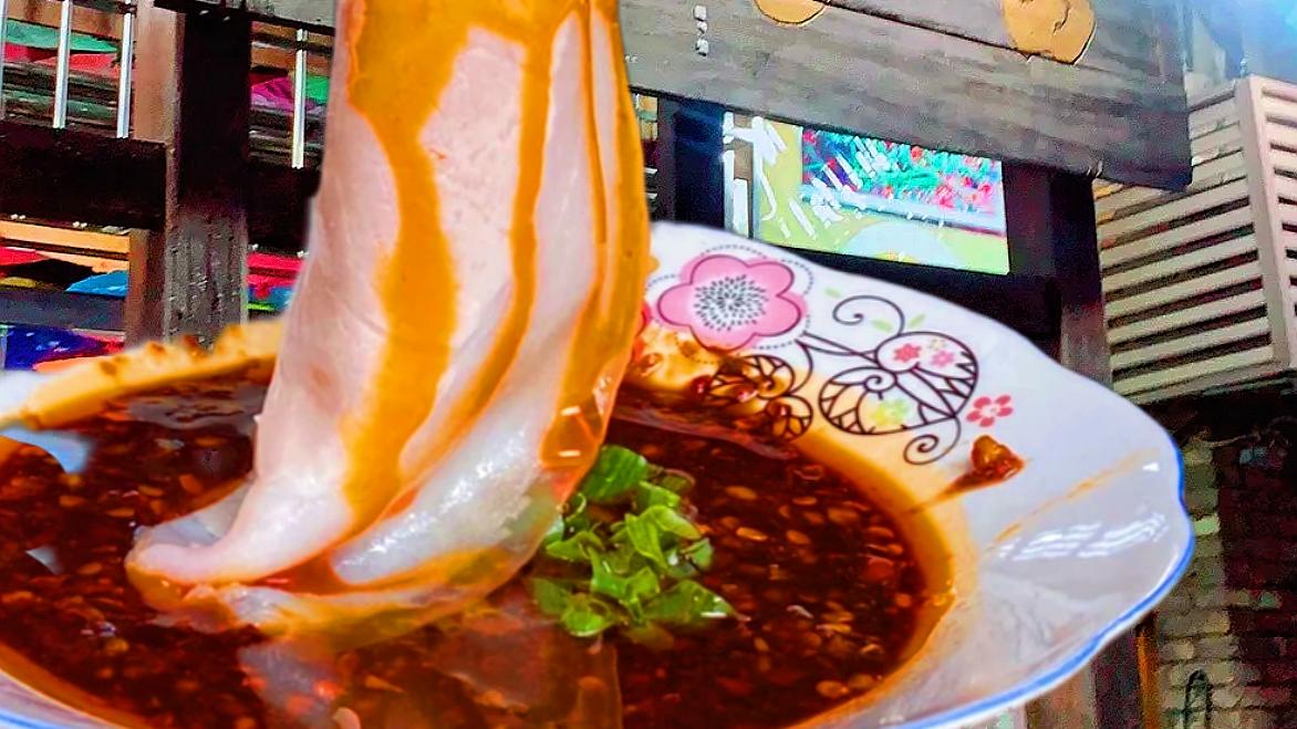 四川省|体验大口吃肉的快感！老四川的“蒜泥美味”，仅10片肉，48元一盘