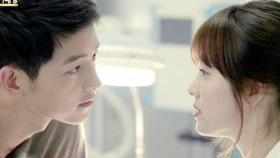 太阳的后裔|大多数人在追的三部韩剧，《太阳的后裔》不是第一，你看过那些？